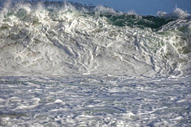 Kumsalda çökmesini dalgaları