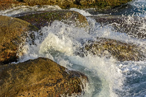 Опрыскивание морской воды — стоковое фото