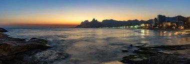 Rio de Janeiro gelen gece