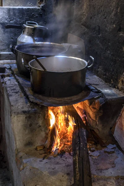 Comida Tradicional Brasileña Prepara Una Estufa Leña Antigua Popular — Foto de Stock