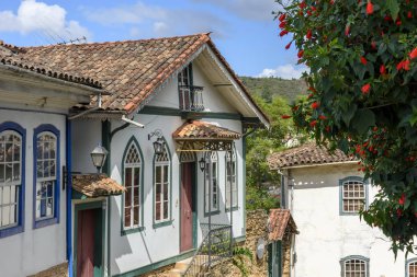 Minas Gerais 'deki eski ve tarihi Ouro Preto şehrinde koloni mimarisinde eski evler. Unesco Dünya Mirası Sitesi