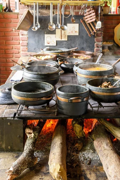 Fogão Tradicional Lenha Preparando Comida Típica Brasileira Cozinha Uma Fazenda — Fotografia de Stock