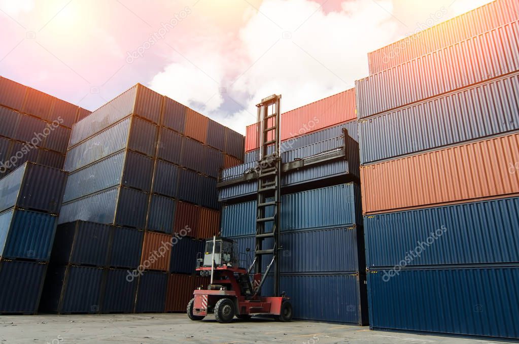 container box loading at yard.