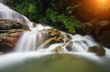 Chanthaburi, Tayland Ulusal parkta derin orman şelale