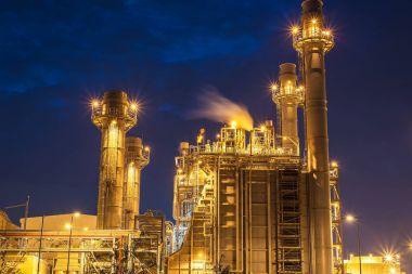 Petrol ve gaz rafineri endüstrisi Gün batımında fabrika