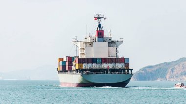 Lojistik ve taşımacılık kargo yük gemisi ve kargo konteyner lojistik ve taşımacılık arka planı için.