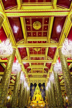 Phitsanulok / Tayland - 27 Aralık, 2019. Phra Buddha Chinnarat 