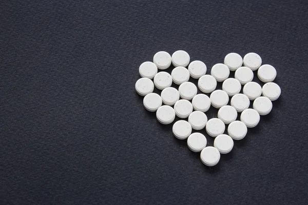 Cápsulas medicinales y pastillas. Set farmacia, corazón — Foto de Stock