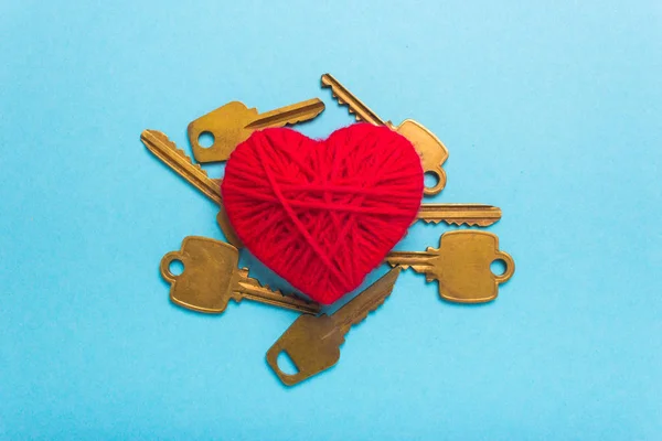 Sleutels tot het hart en de liefde — Stockfoto