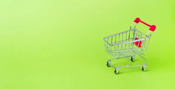 Empty shopping cart — Stock Photo, Image