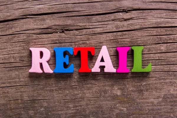 Retail word gemaakt van houten letters — Stockfoto