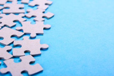 Puzzle parçaları ile metin için boş yer