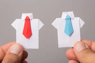 Takım oluşturma lideridir. Personel seçimi, insan kaynakları 