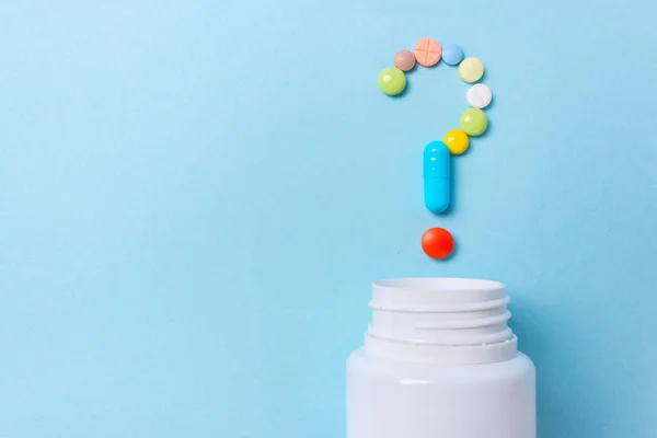 Pillole Medicina Farmaceutica Assortiti Compresse Capsule Simbolo Punto Interrogativo Uno — Foto Stock