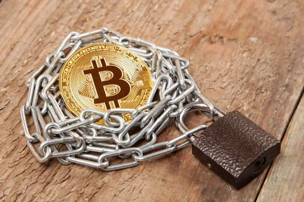 Beschränkung des Bitcoin-Wachstums, Nutzungsverbot im Land — Stockfoto