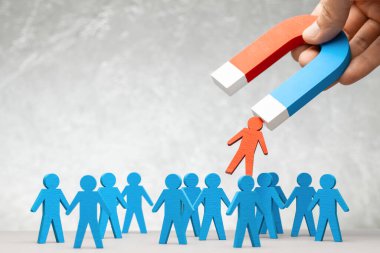 İnsan Kaynakları Mıknatısı personel liderlerini çekiyor. Personel alımı.