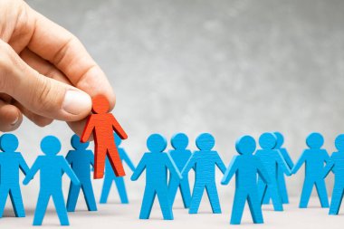 Personel alımı İnsan Kaynakları. İyi bir lider seçmek.