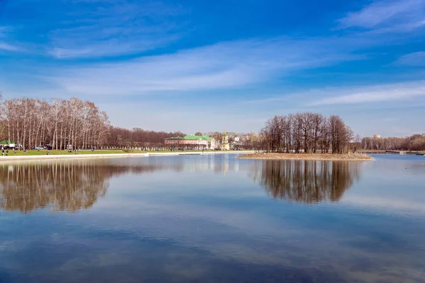 Erken Bahar Peyzaj Park Kuskovo Moskova