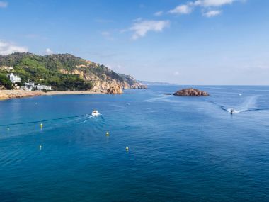 Villa Vella, Tossa de Mar, Costa Brava, Katalonya, İspanya Ortaçağ Kalesi sahilinden görünümü