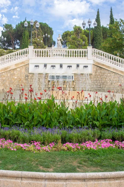 Parque Grande Jose Antonio Labordeta El Batallador heykeli