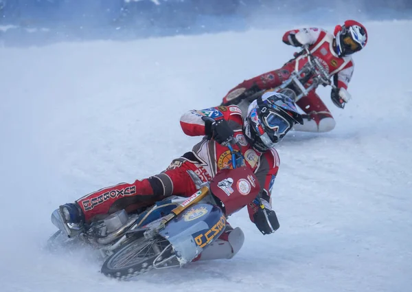 俄罗斯城市的卢霍维齐，莫斯科州。2017 年 2 月 5 日。为了在冰上摩托车赛竞争. — 图库照片
