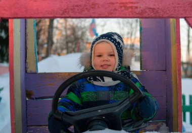 Çocuk itici oyuncak araba