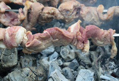 Kömür ızgarada pişirme Barbekü