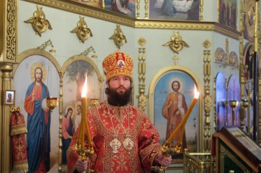 Lukhovitsy, Moscow Region, Rusya Federasyonu - 18 Kasım 2017: Ortodoks Kilisesi piskoposluk hizmetinde