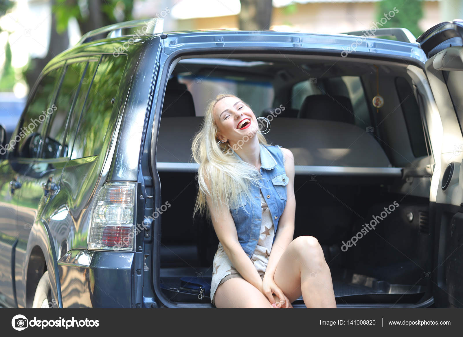 Woman in Sunglasses Standing and Posing by Vintage Car · Free Stock Photo