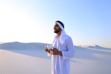 Arap adam büyük de ortasında için sabah harika başlangıcı