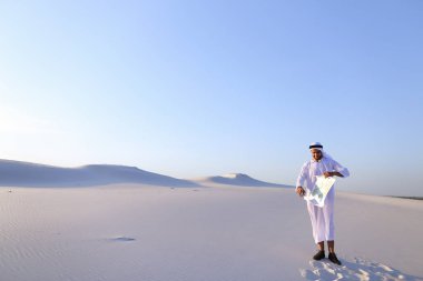 Erkek kondominiyum Tasarımcısı inşaat oturmak için site anket tamamlar