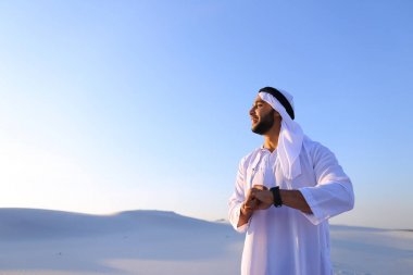 Yakışıklı Arap işadamı portresi yeni iwatc yaşayan