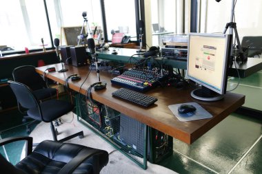Ekipman ve cihazların radyo kayıt için çekim detayları