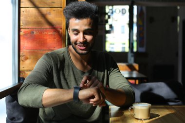 Model için yeni caf'ın bir reklam çekimi .