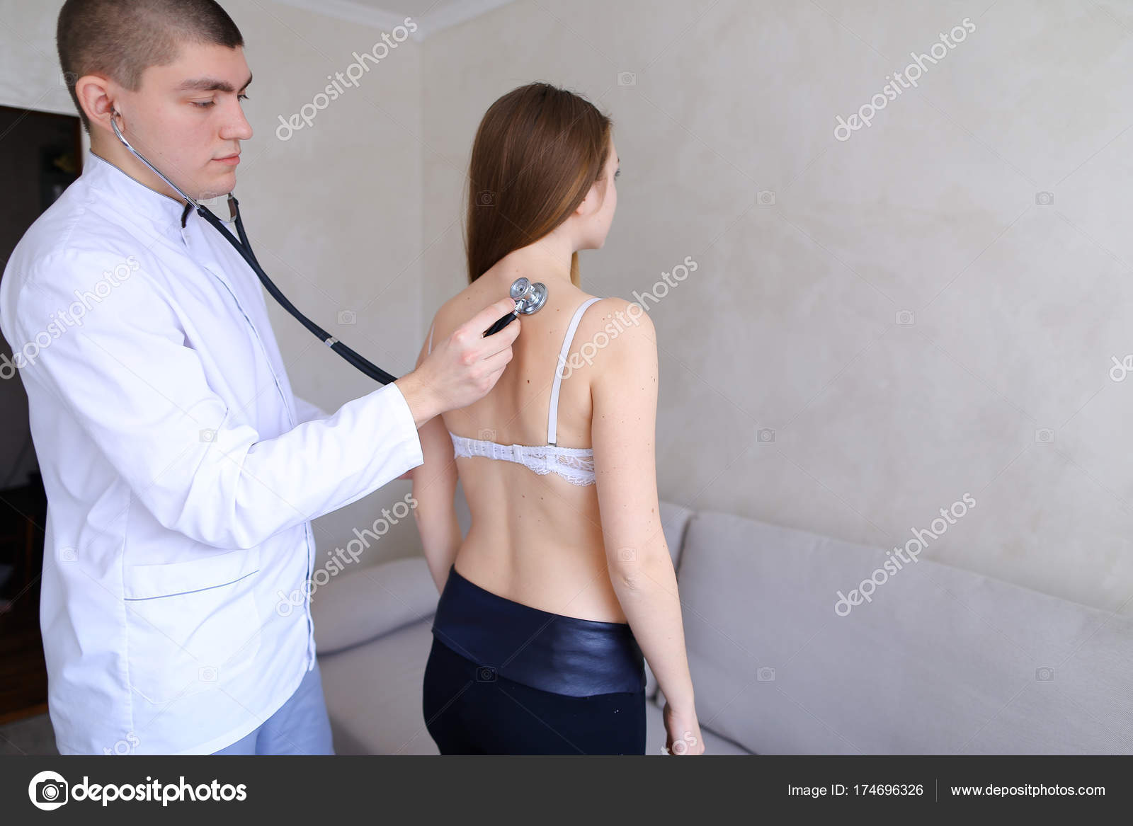 Костюм доктора Candy Boy Daniel (халат, боксеры, стетоскоп, значок), бело-красный, OS 0T-00012289 - Candy Boy - Ролевые эротические мужские костюмы  - Купить