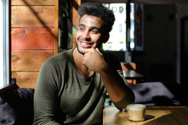 Model için yeni caf'ın bir reklam çekimi .