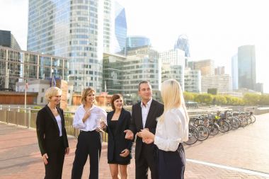 Birbirimizi iyi sonuç ou ile tebrik başarılı iş takım