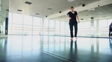 Balo Salonu dansçı spor giysileri önce eğitim Isınma