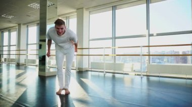 Hip-hop dansçısı prova performans sadaka olayında önce