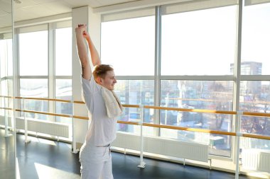 Spor içinde özenle model rock Salonu büyük windo ile Basında