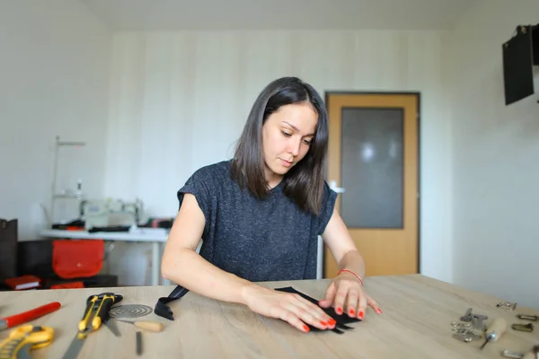 Material de corte femenino para bolso de mujer . — Foto de Stock