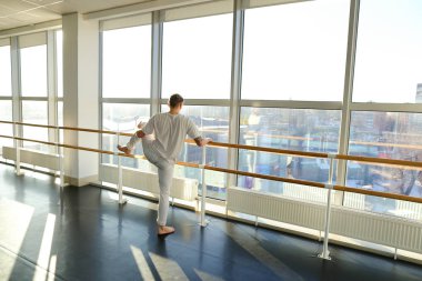 Profesyonel sporcu özenle rekabet için hazırlanıyor