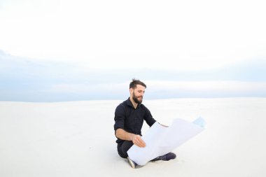 Kumaşçı plan kendi Tekstil Fabrikası'nın ıssız yerde izleme