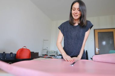 terzi yüksek kaliteli malzeme yurt dışından aldım.. 