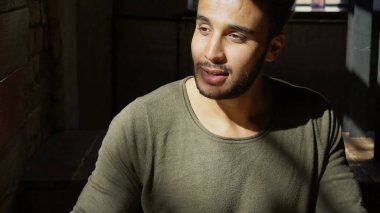 Öğrenci mezun olduktan sonra iş arıyor. 