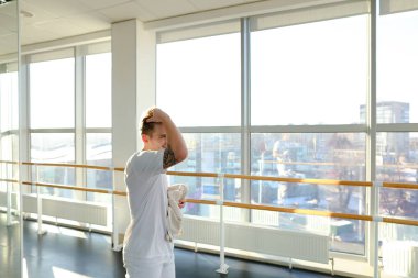 Spor spor salonu Basında sallanan mühendisi