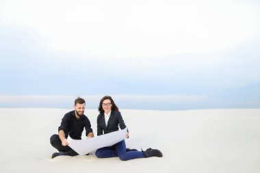   Ekonomistler kardeşi ve kız kardeşi dese alışveriş merkezi planlama
