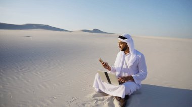 Emirlikleri Arap BAE Şeyh profesyonel tasarımcı bilgisayar p ile