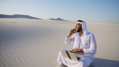 Emirlikleri Arap BAE Şeyh profesyonel tasarımcı bilgisayar p ile