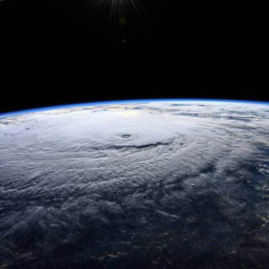 Küresel fırtına alanı girdabı Celia (NASA tarafından desteklenen bu görüntünün elementleri)